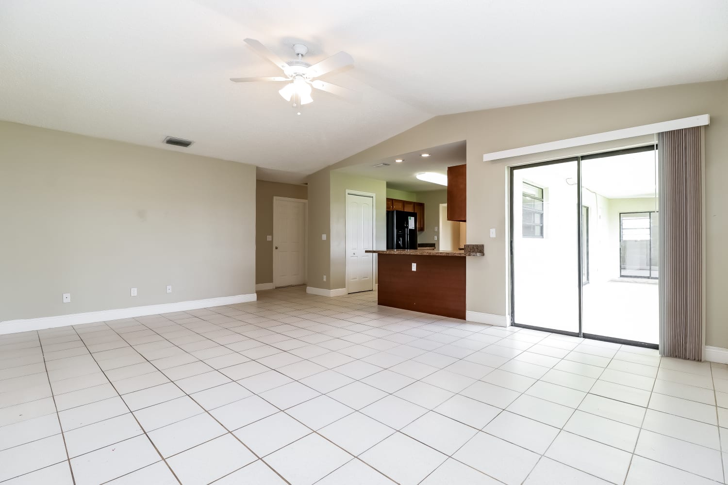 3416 SW Santa Barbara Pl, Cape Coral photo 9