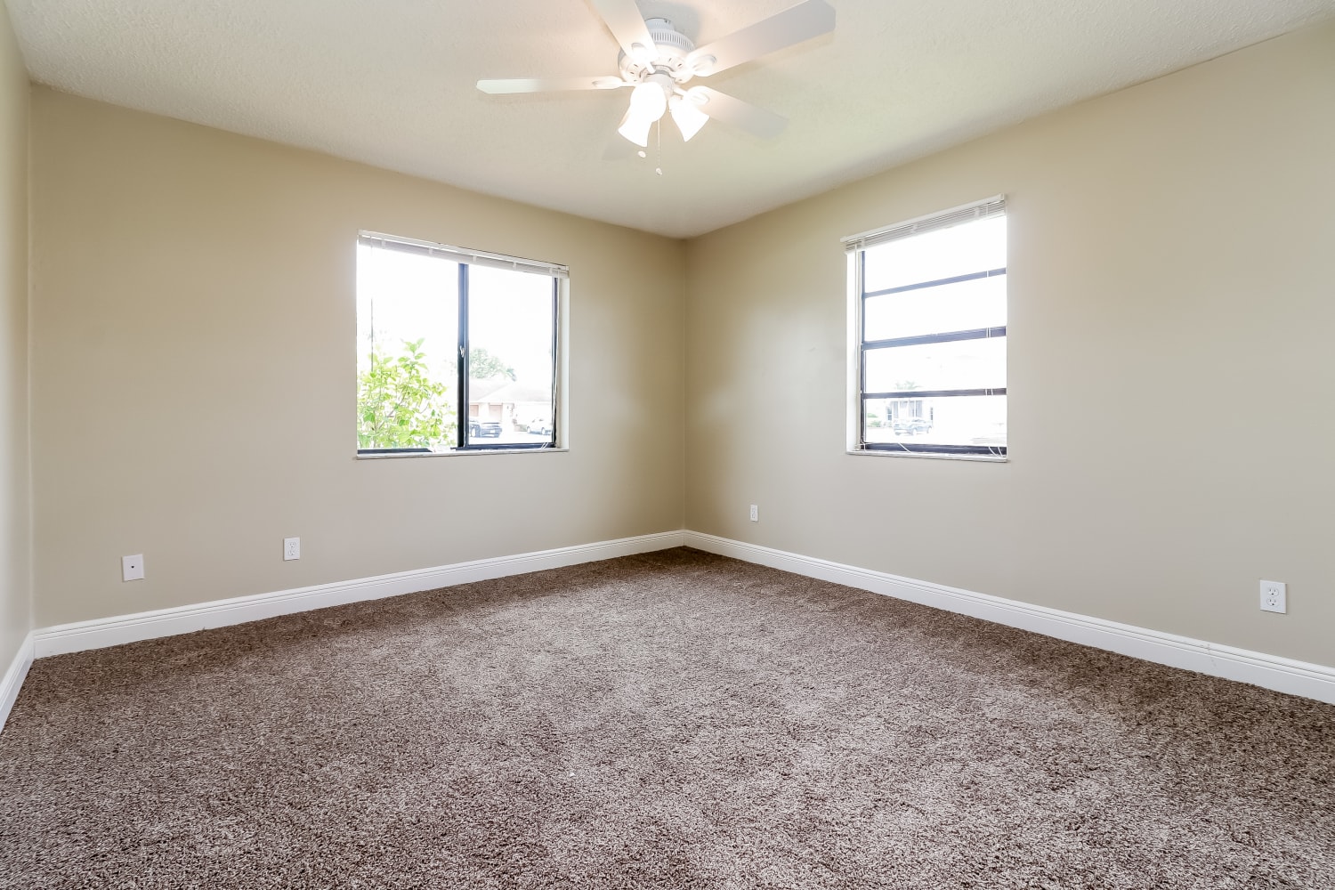 3416 SW Santa Barbara Pl, Cape Coral photo 13