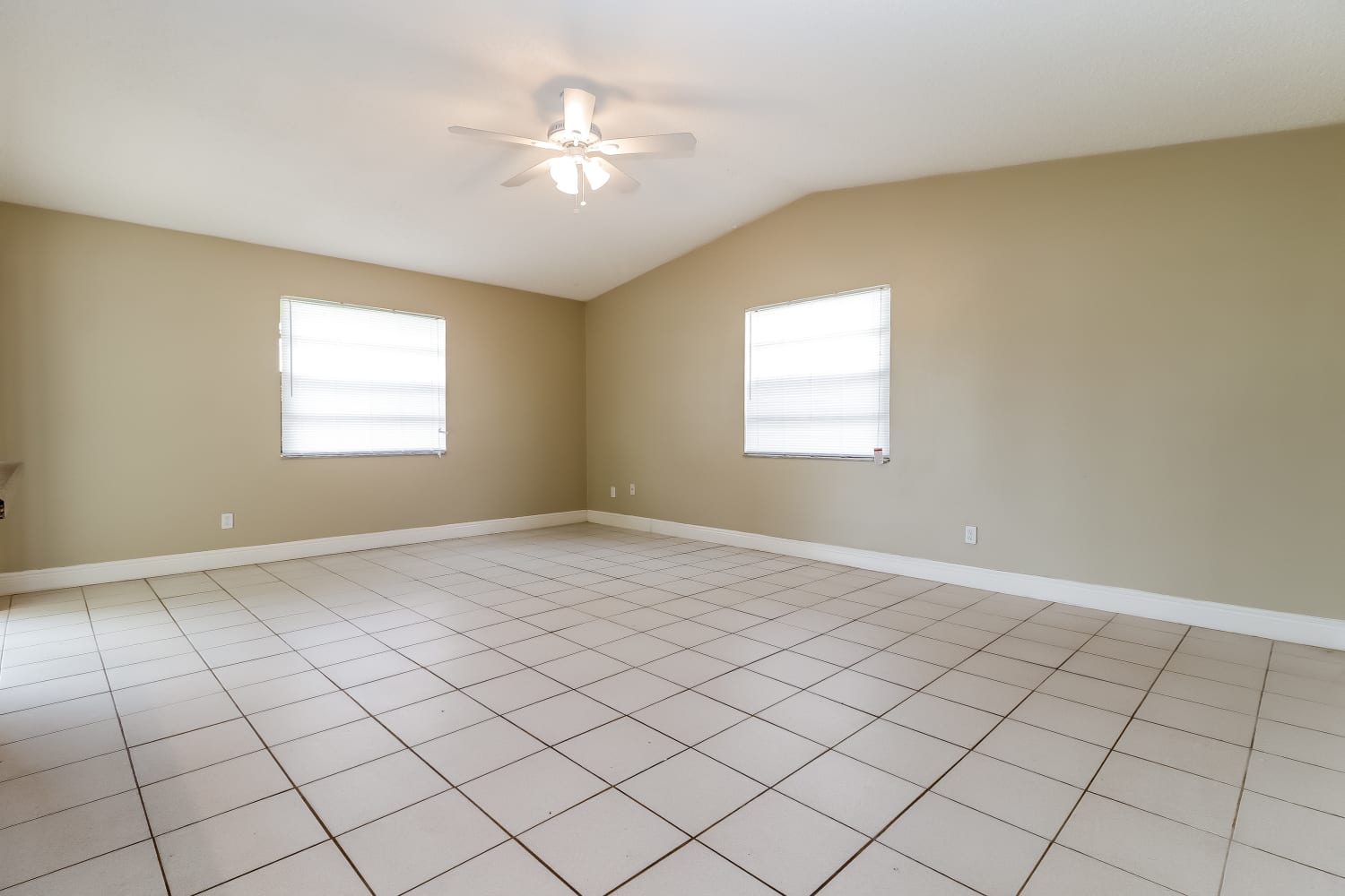 3416 SW Santa Barbara Pl, Cape Coral photo 10