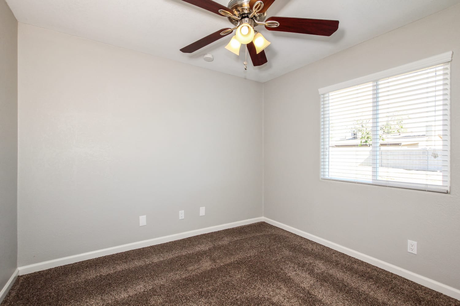 3419 E Angela Dr, Phoenix photo 16