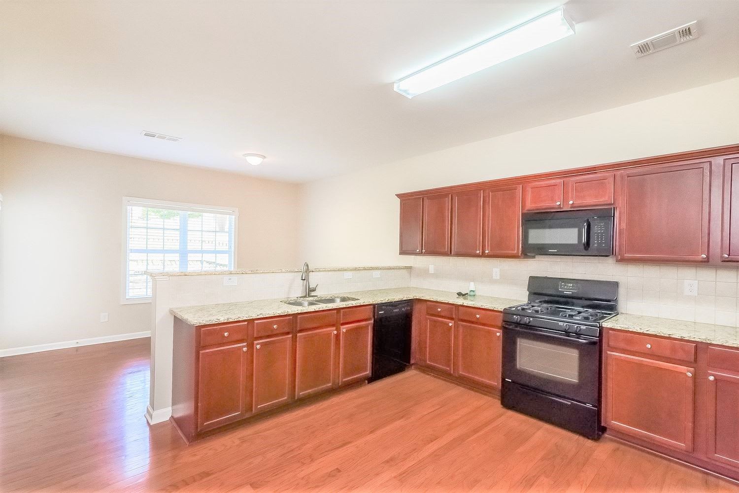 3422 Rustic Trail Ln, Buford photo 9