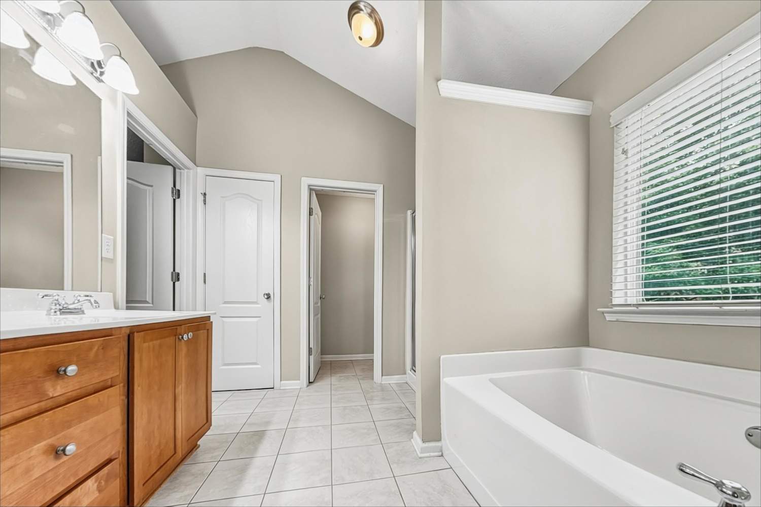 3431 Park Glenn Ln, Snellville photo 13