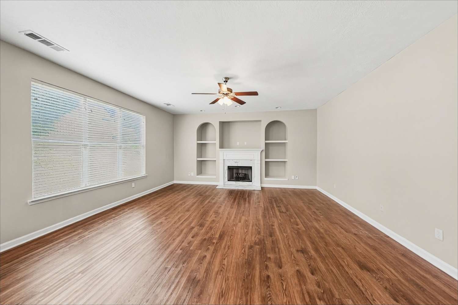 3431 Park Glenn Ln, Snellville photo 6