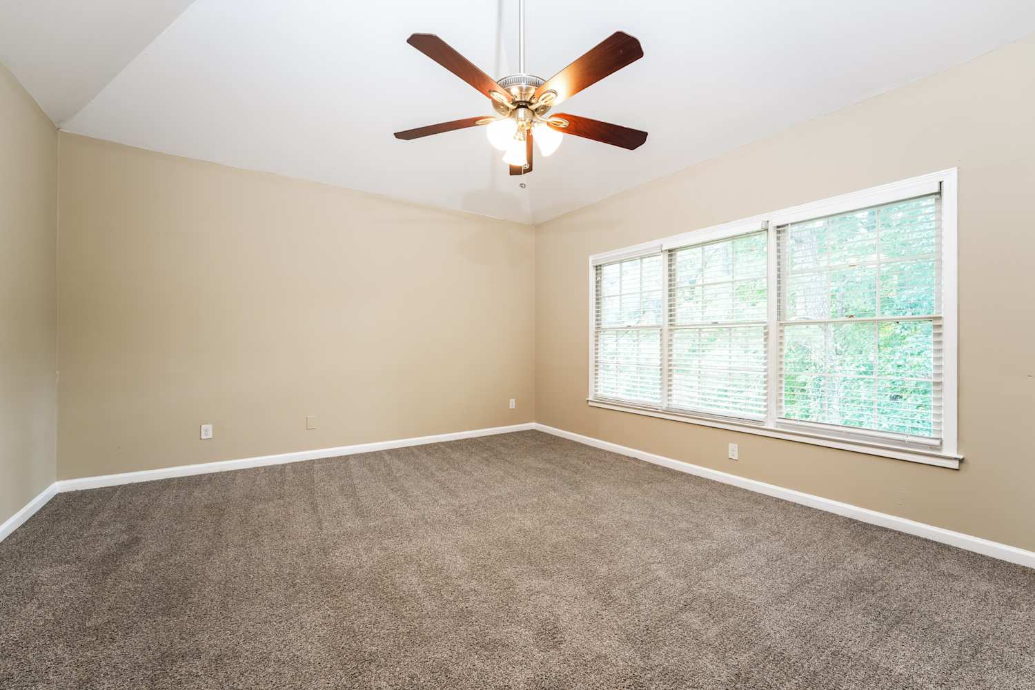 3443 Kenilworth Ct, Snellville photo 6