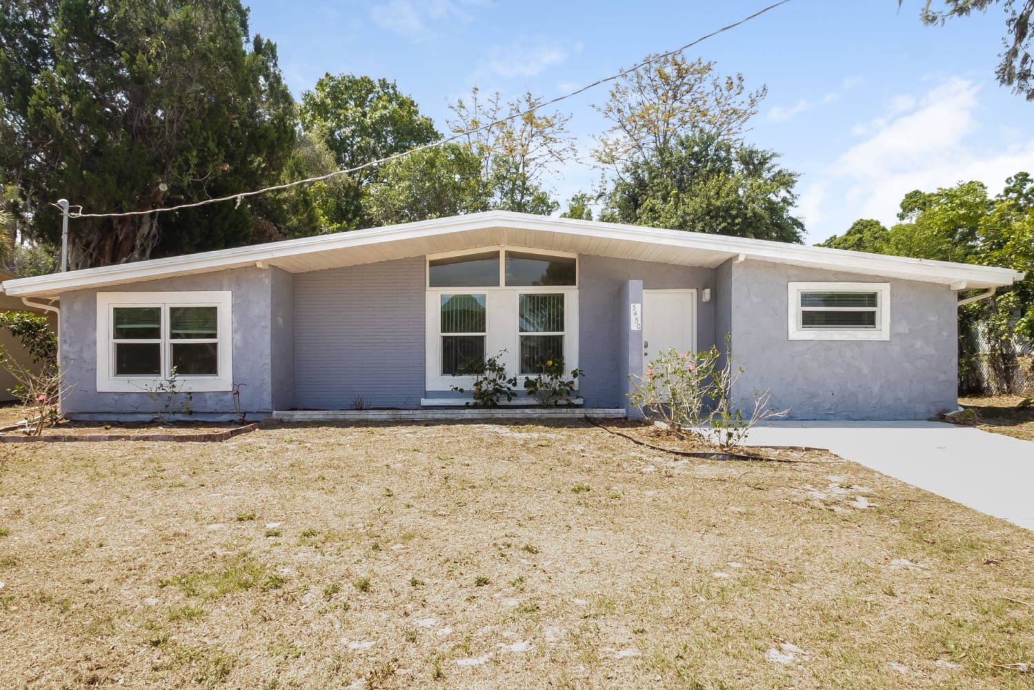 Front of 3450 Dover St, Sarasota, FL