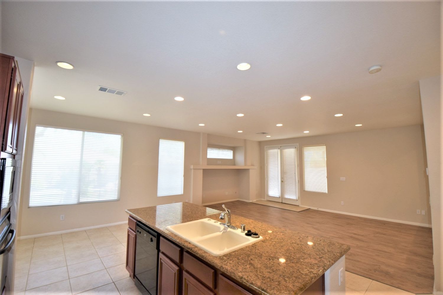 3452 Yellow Cove Ln, Las Vegas photo 8