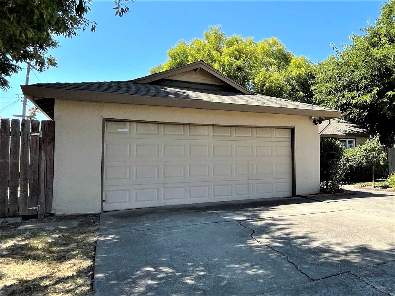 Front of 3457 Jola Cir, Sacramento, CA
