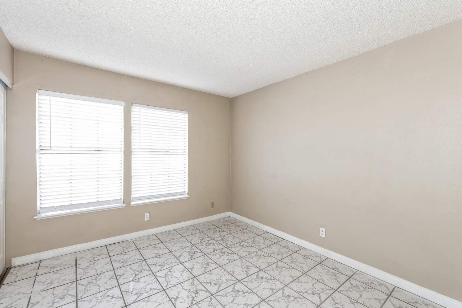 346 Fuente Dr, Henderson photo 13