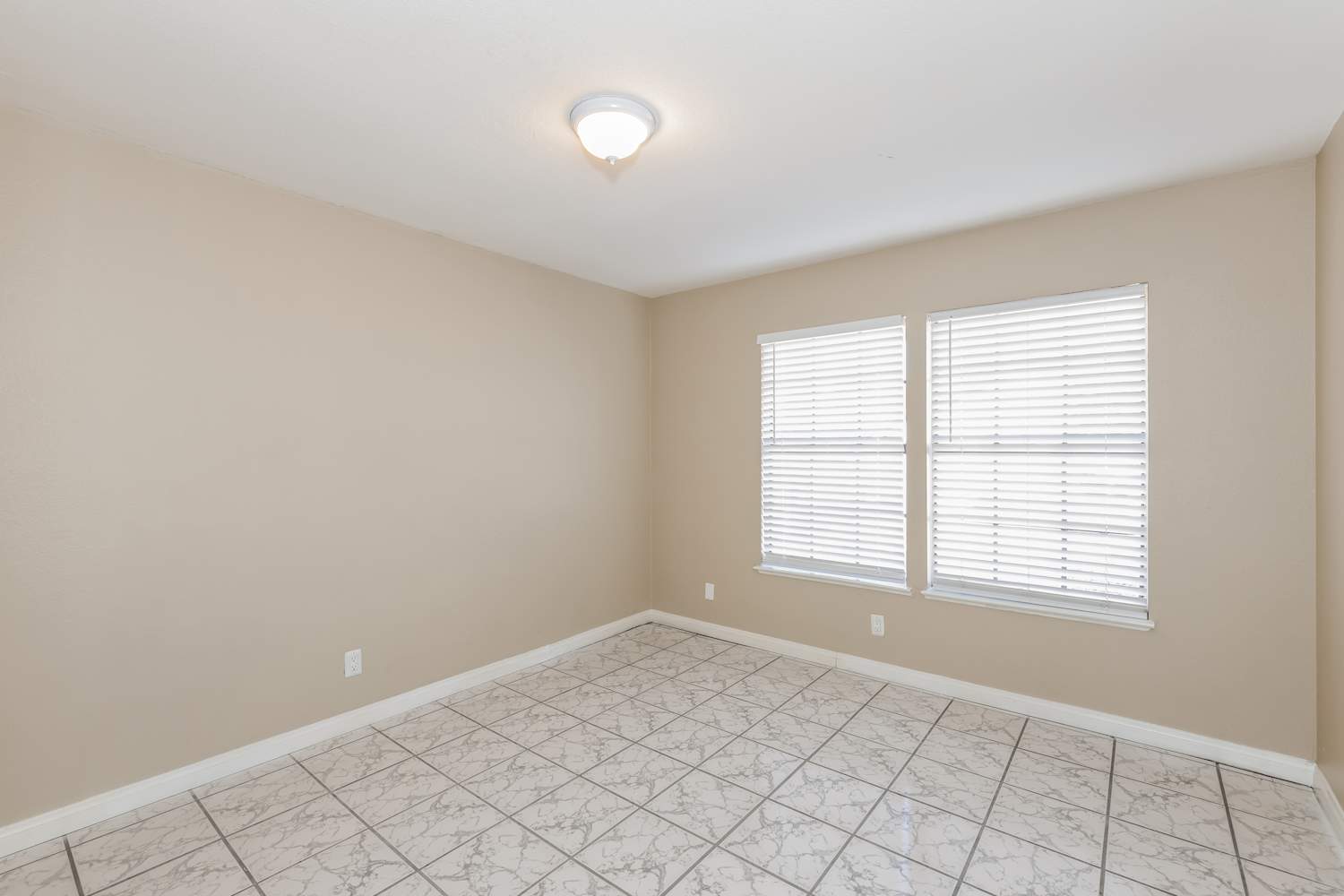 346 Fuente Dr, Henderson photo 14