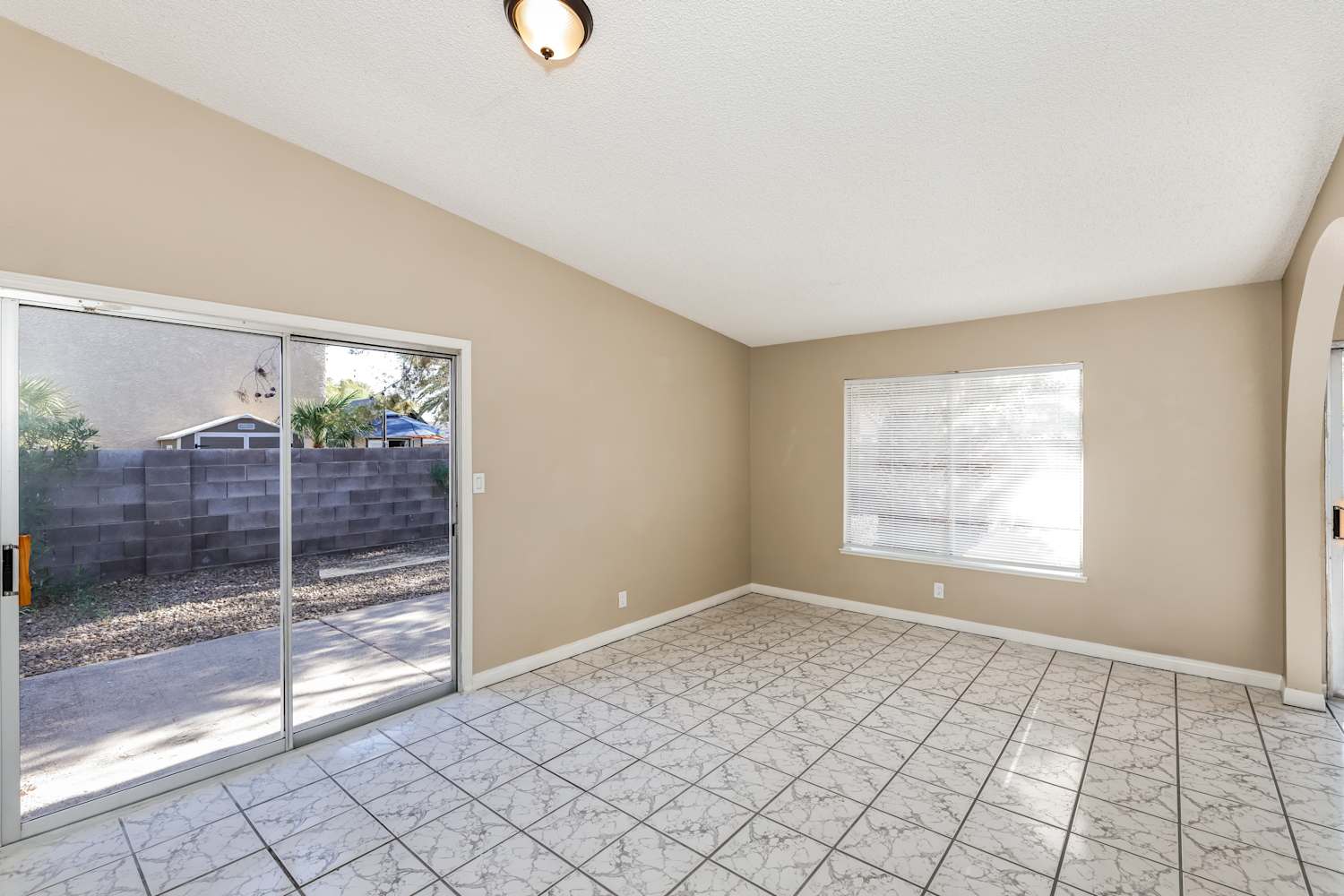 346 Fuente Dr, Henderson photo 9