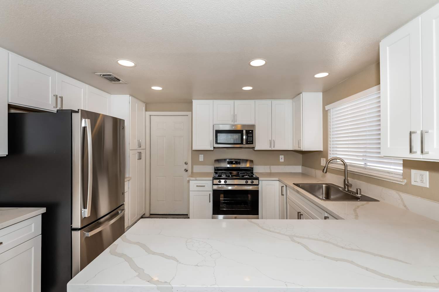 346 Fuente Dr, Henderson photo 6