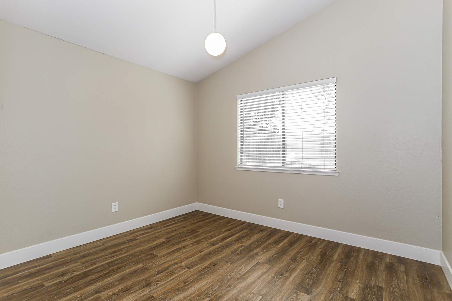 3462 Lowther Way, Antelope photo 12