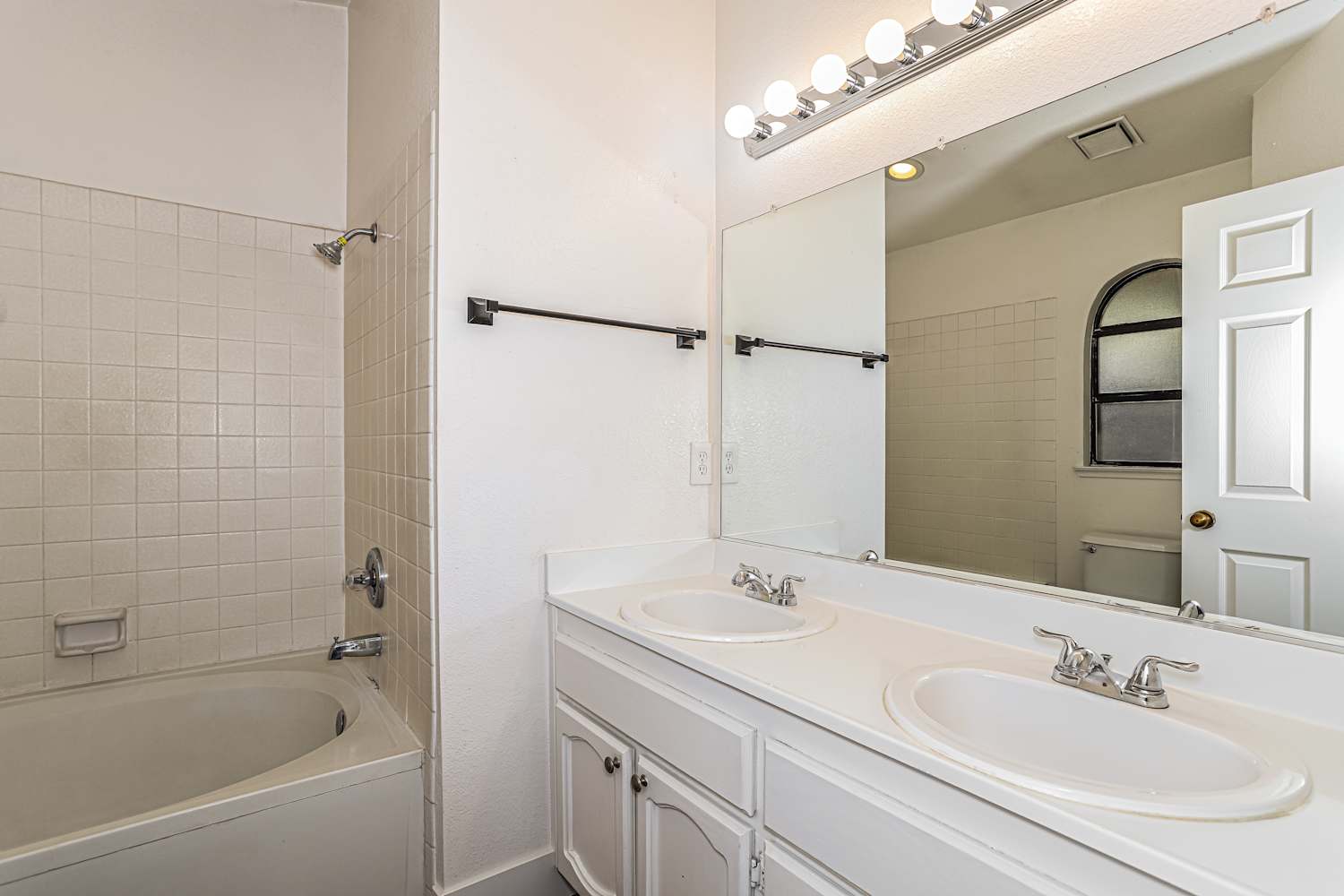 3462 Lowther Way, Antelope photo 10