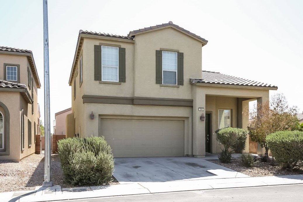 Front of 349 Point Loma Ave, North Las Vegas, NV