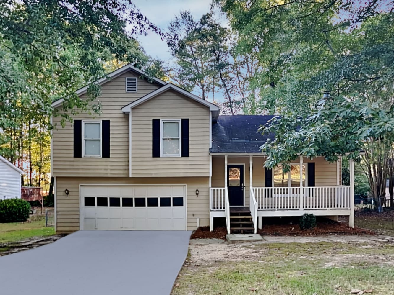 Front of 3510 Traddsprings Way, Snellville, GA