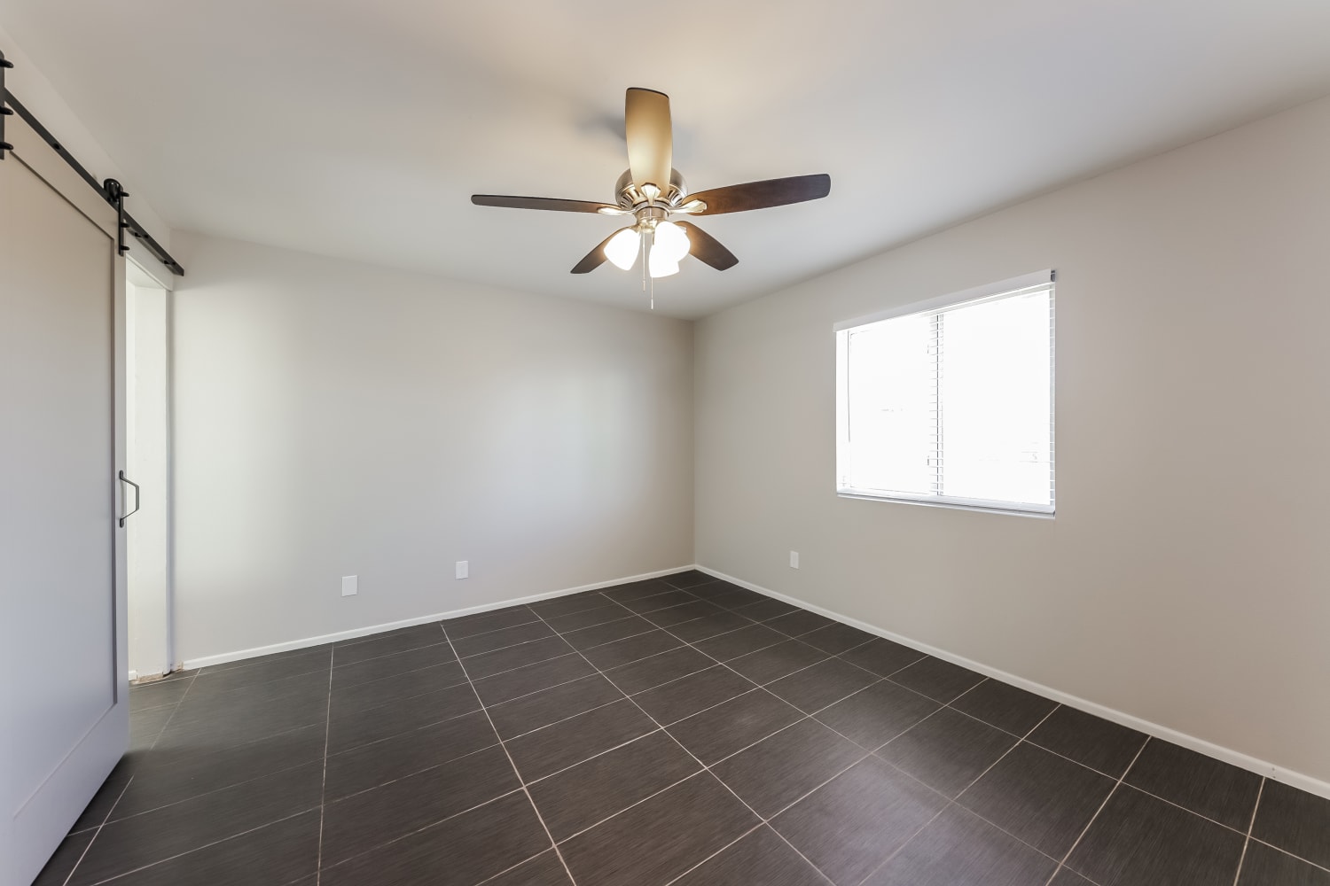 3518 W Shangri La Rd, Phoenix photo 8