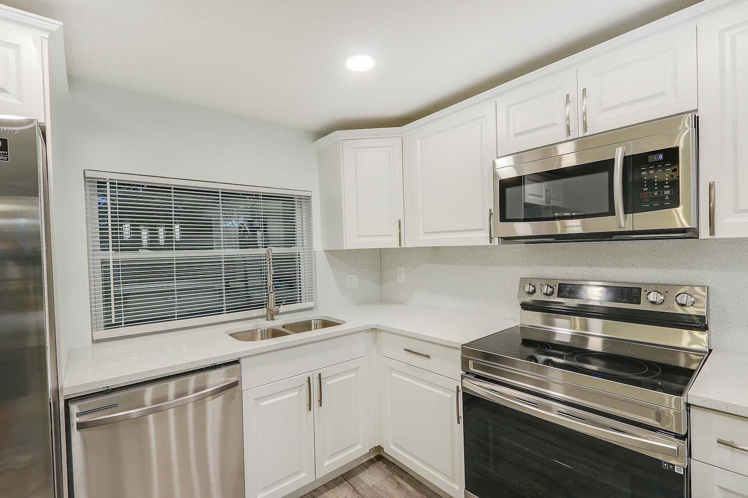 3555 Winder Dr, Holiday photo 7