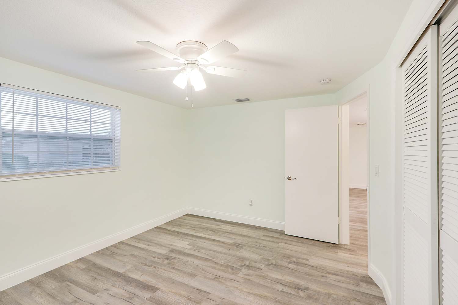 3555 Winder Dr, Holiday photo 11