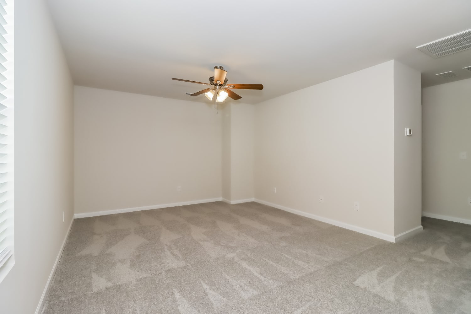 356 Hollingswood Drive, Statesville photo 11