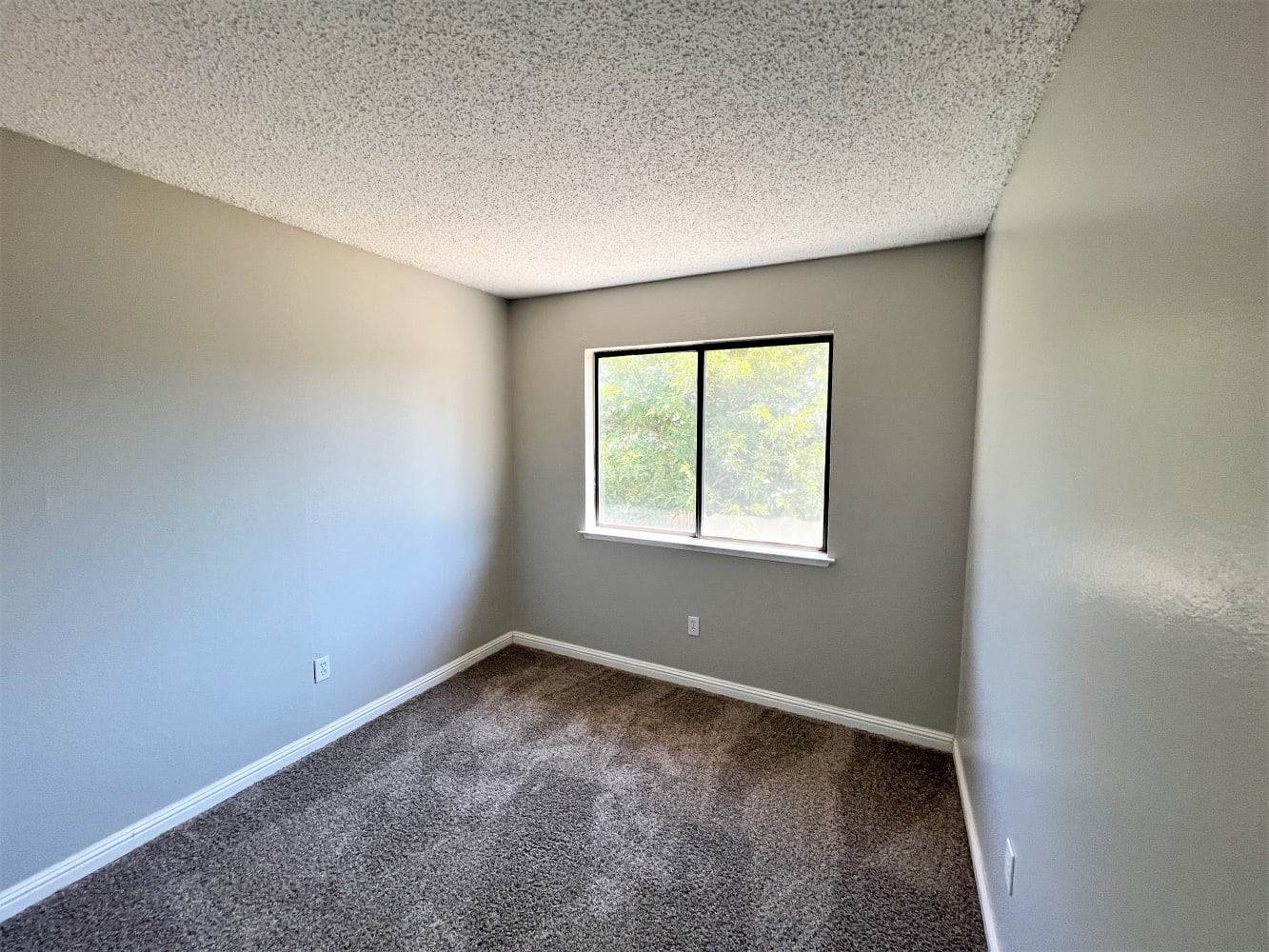 3561 Binghamton Dr, Sacramento photo 12