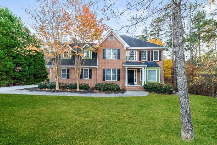 Front of 3565 Millers Pond Way, Snellville, GA