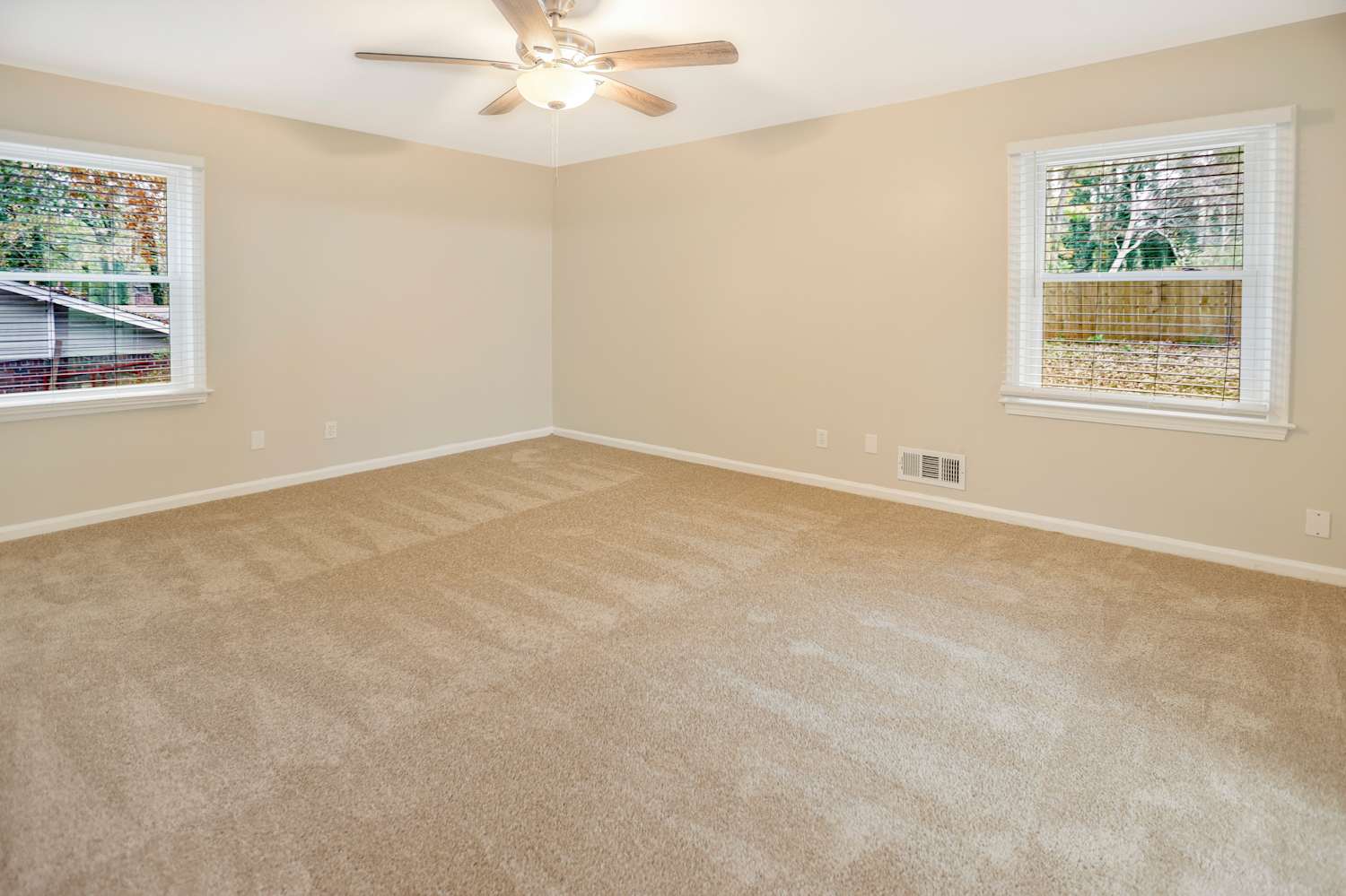 3570 Greentree Farms Dr, Decatur photo 13