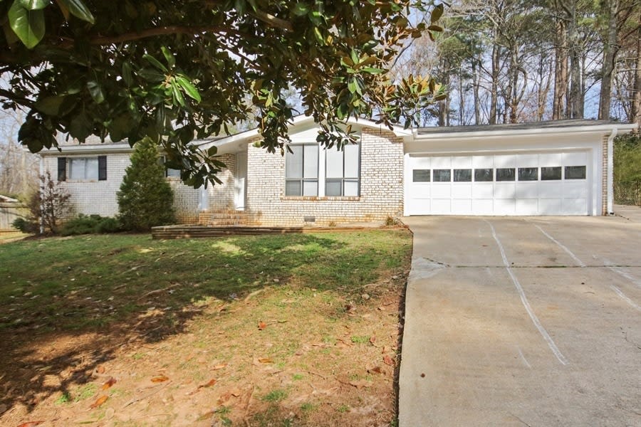3572 Vicki Ln, Douglasville photo 1