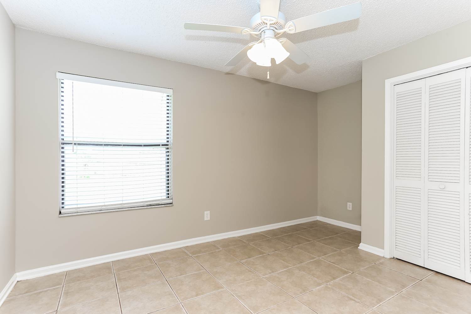 361 Hickory Hollow Dr N, Jacksonville photo 11