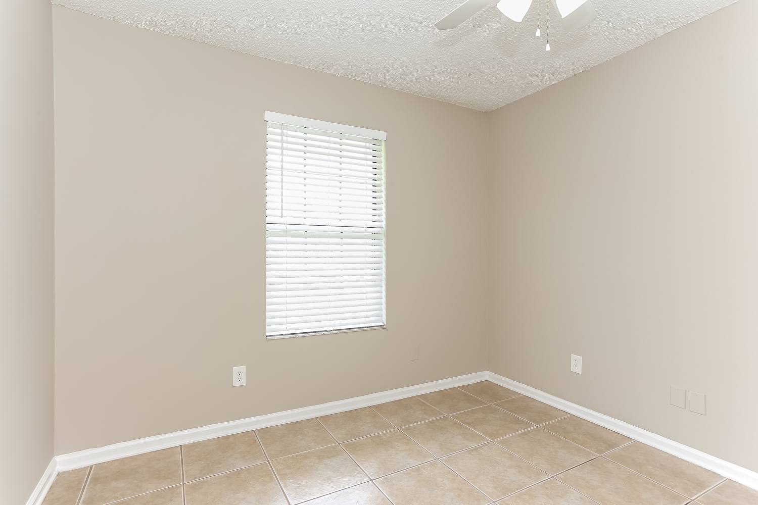 361 Hickory Hollow Dr N, Jacksonville photo 10