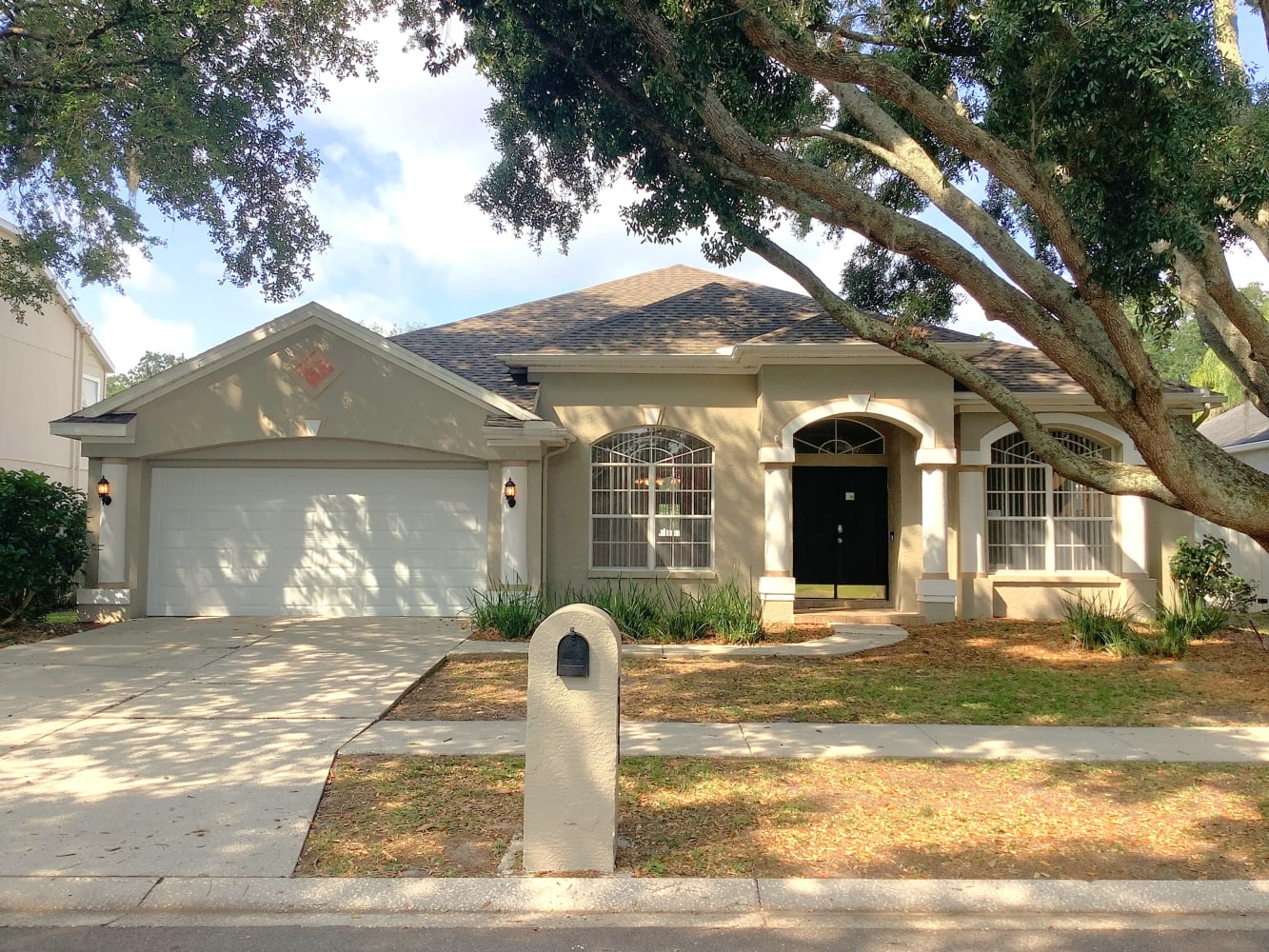 Front of 3626 Springville Dr, Valrico, FL