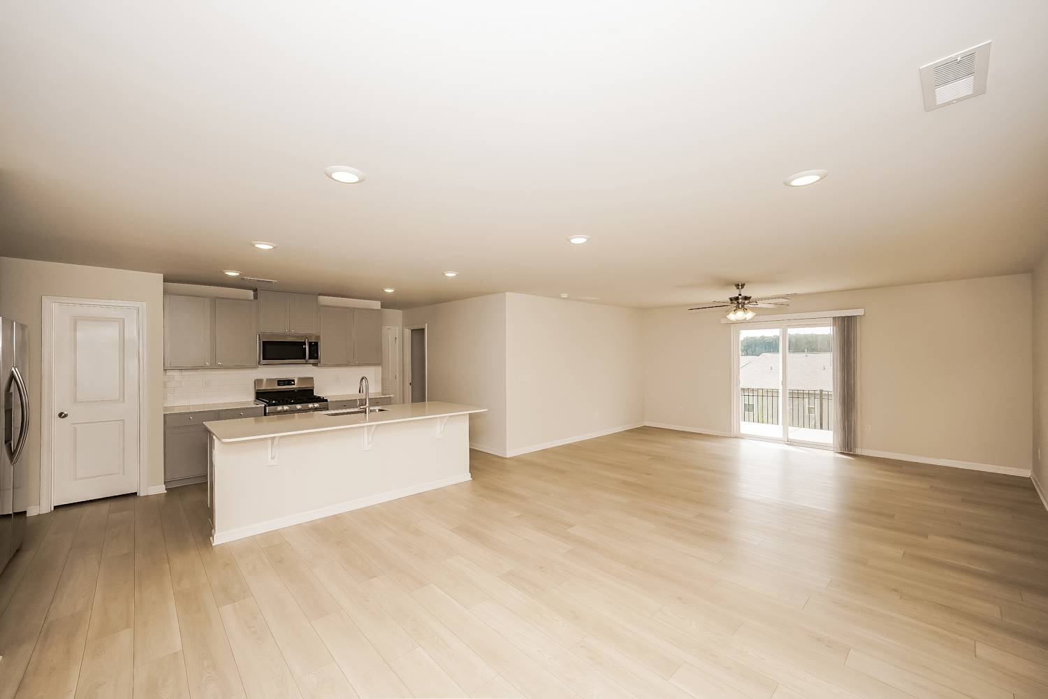 364 Hollingswood Drive, Statesville photo 6