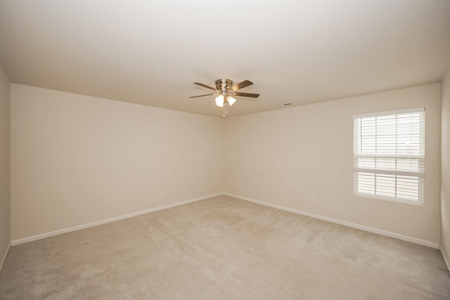364 Hollingswood Drive, Statesville photo 13