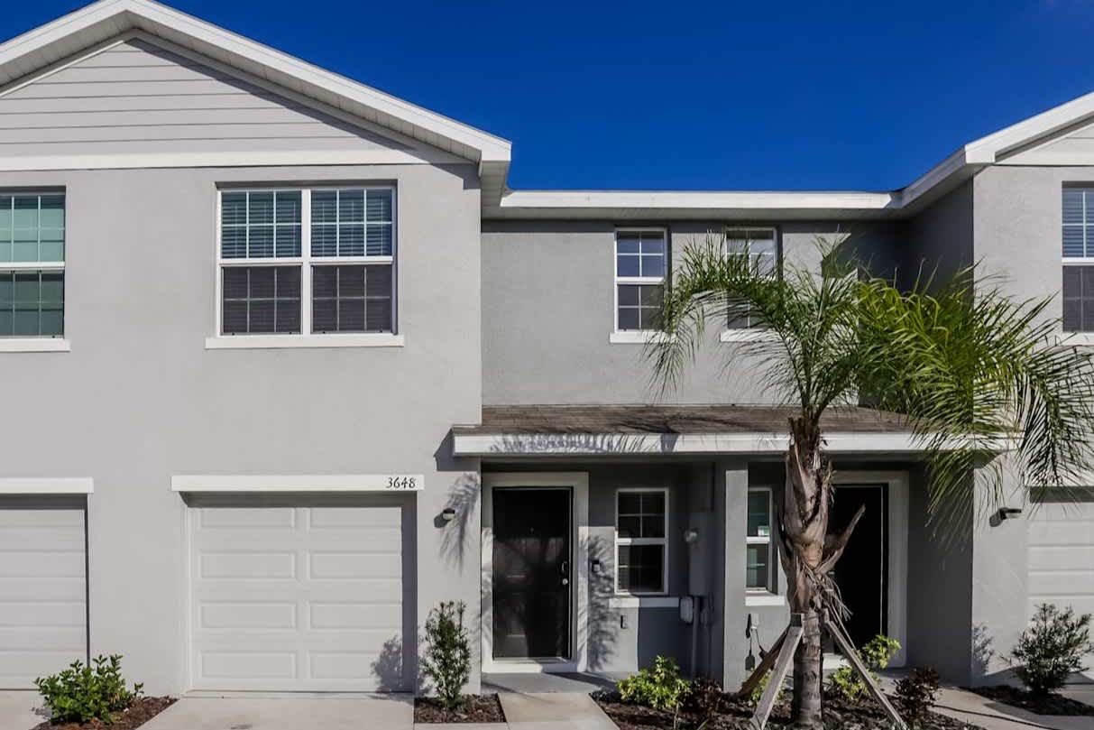 3648 Fulton Ferry Ln, Tampa photo 1