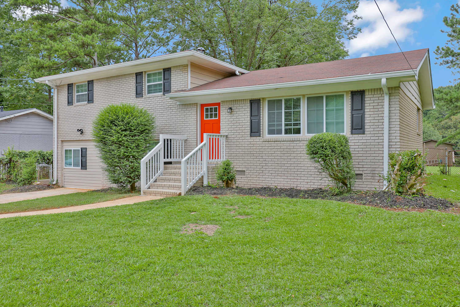 Front of 3664 Mecklinburg Pl, Decatur, GA