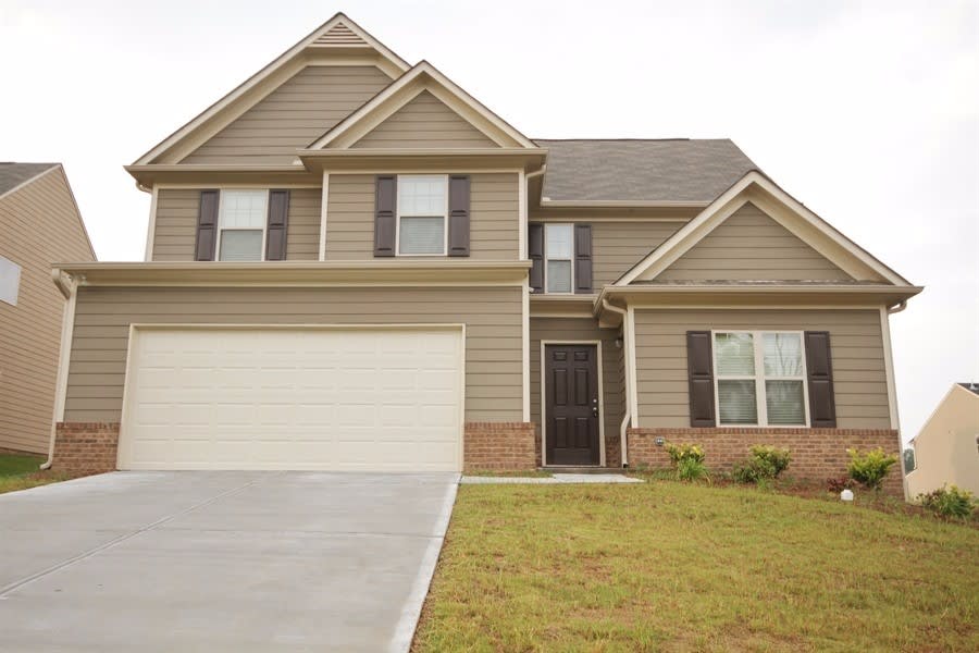 Front of 3690 Brookhollow Dr, Douglasville, GA