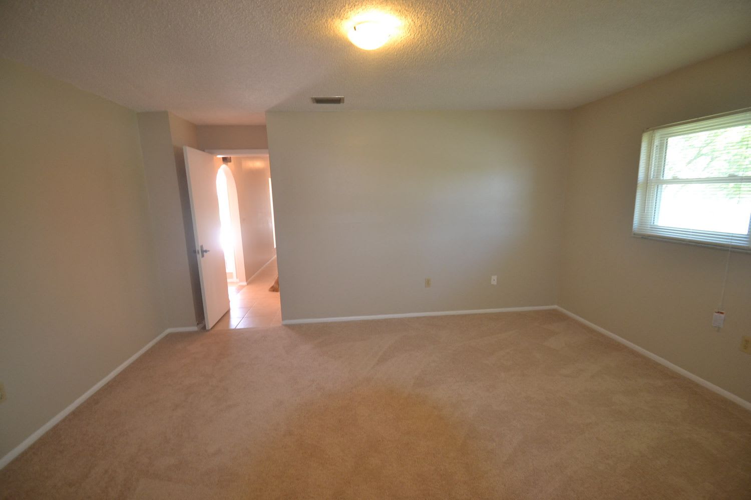 3705 Pin Oaks St, Sarasota photo 9