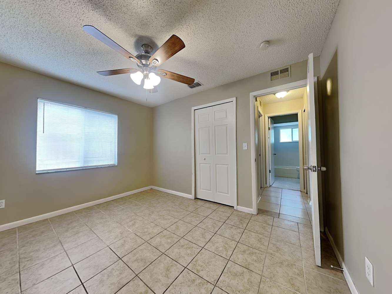 3713 Coppertree Cir, Brandon photo 9
