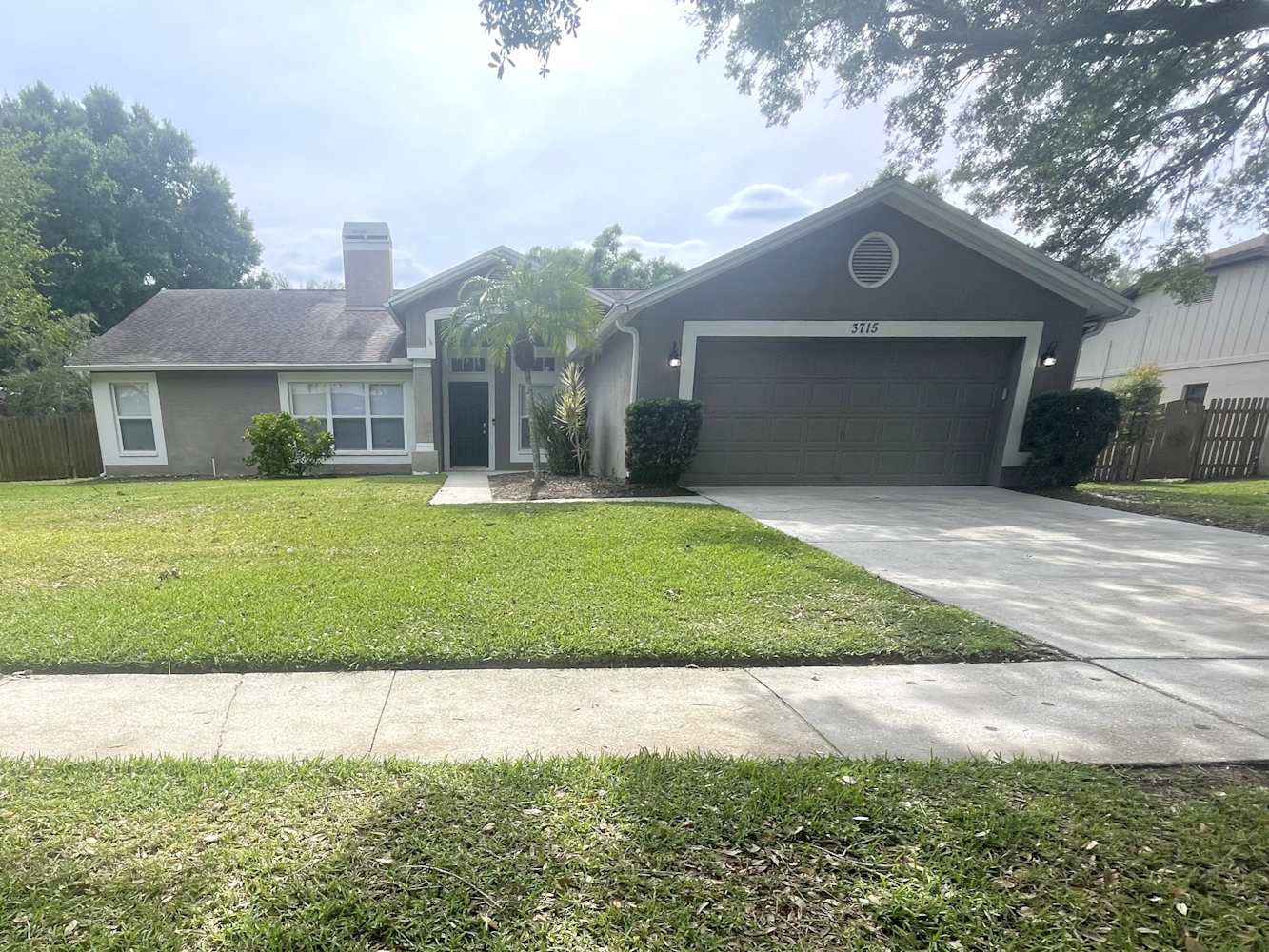 Front of 3715 Harrogate Dr, Valrico, FL