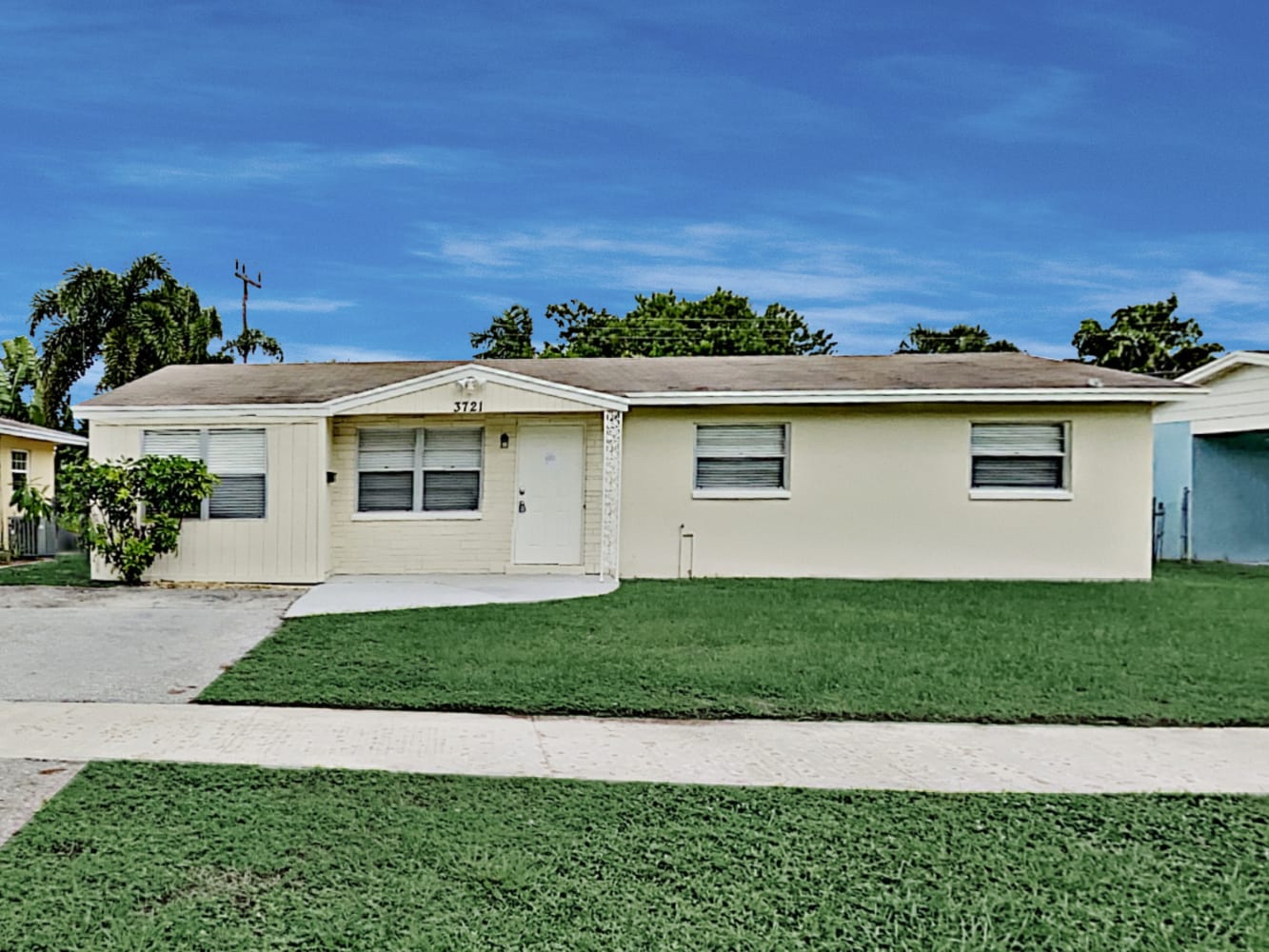 Front of 3721 Atlantic Rd, Palm Beach Gardens, FL