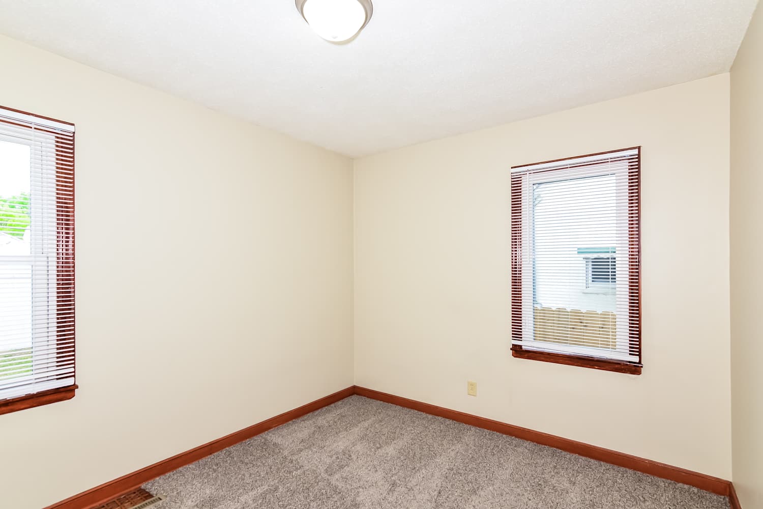 3729 Noble Ave N, Robbinsdale photo 11