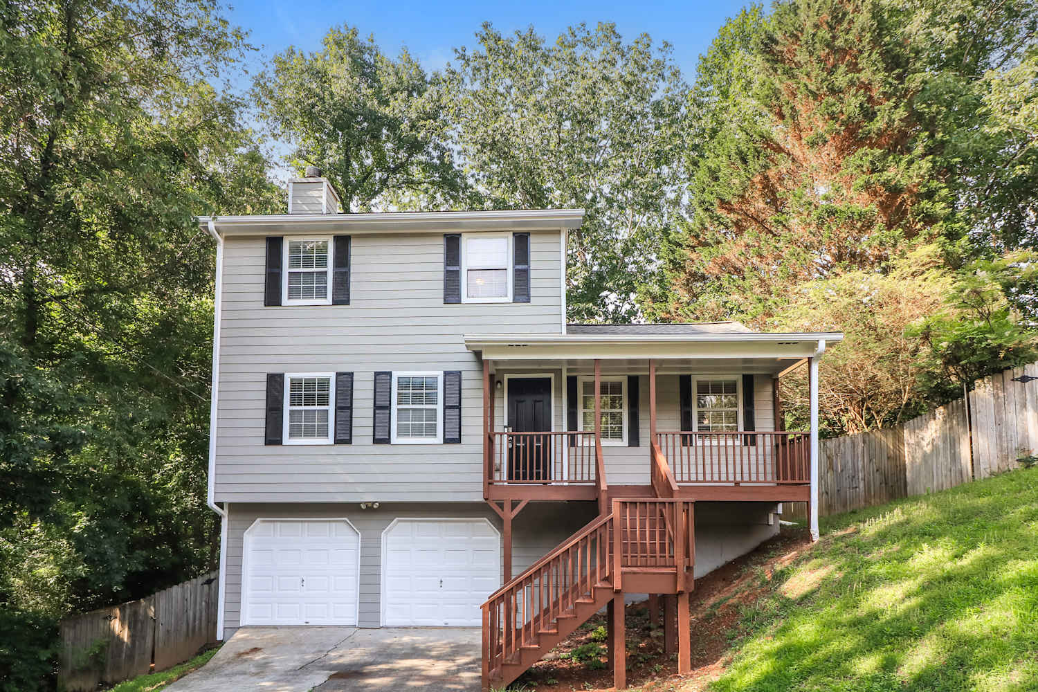 3795 Cherokee Overlook Dr, Canton photo 1