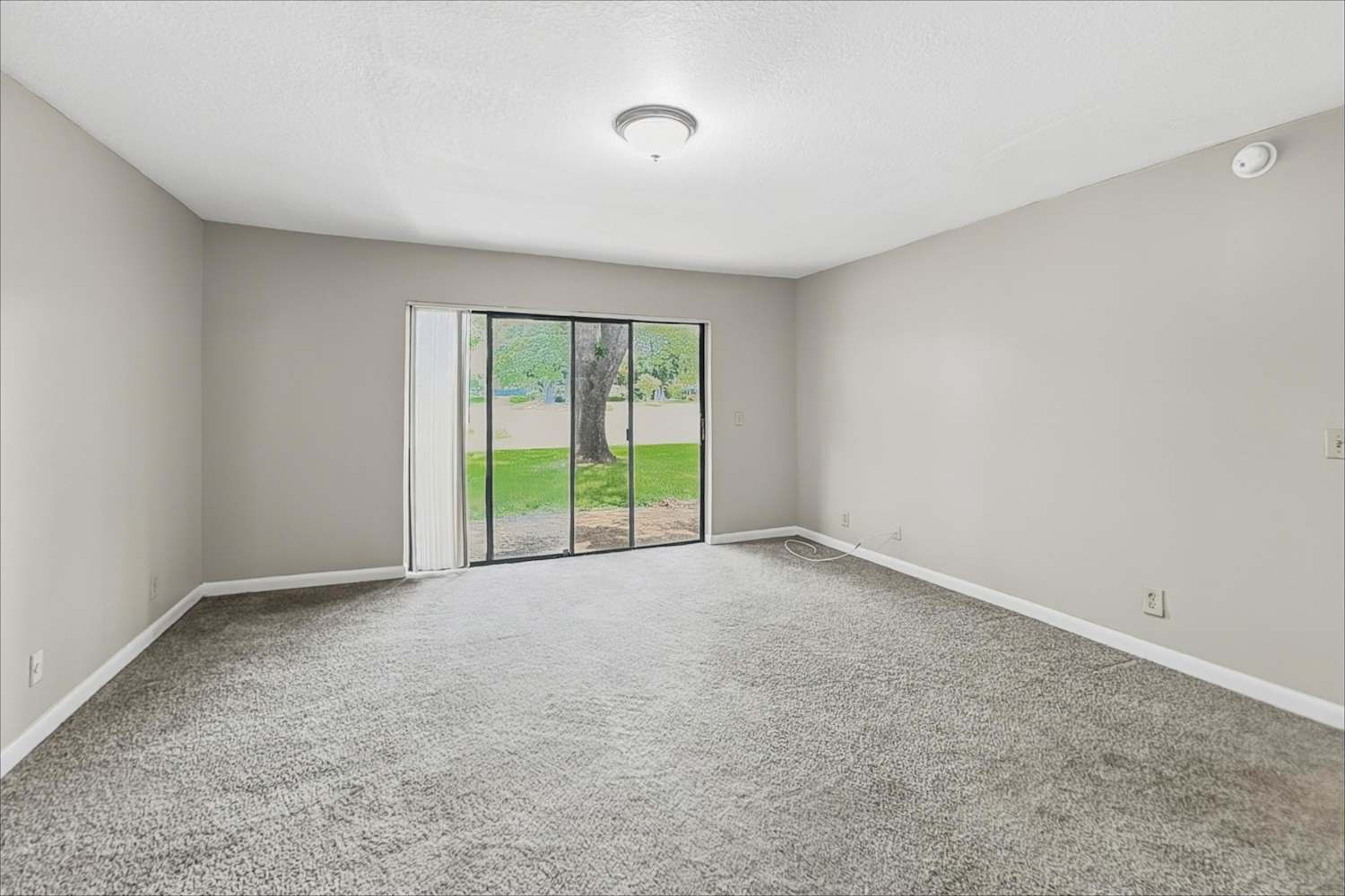 381 Wildwood Ln E, Deerfield Beach photo 9