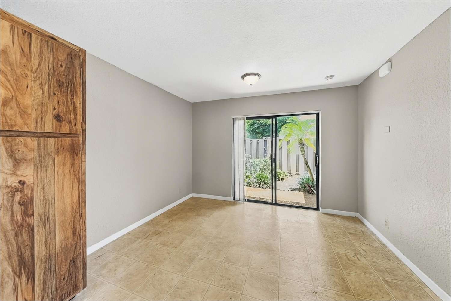 381 Wildwood Ln E, Deerfield Beach photo 7
