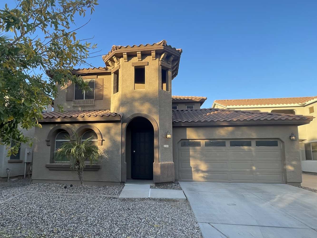 3810 E Chickadee Rd, Gilbert photo 2