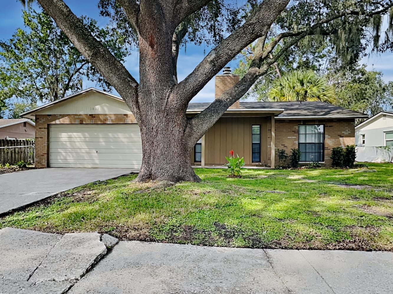 Front of 3811 Southview Dr, Brandon, FL