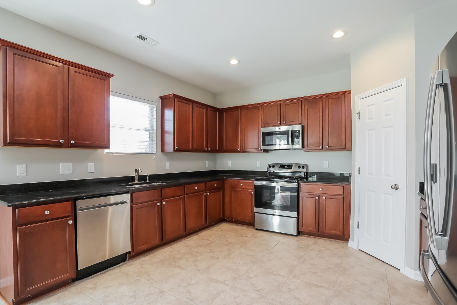 3826 Althorp Dr, Raleigh photo 7