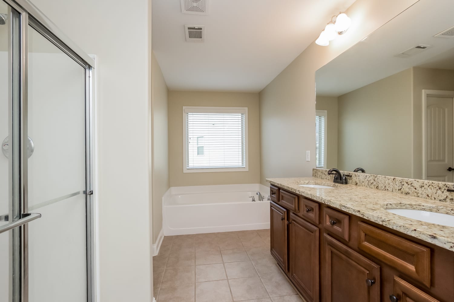 3827 Lake Haven Way, Atlanta photo 12