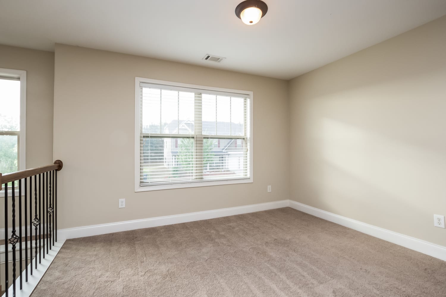 3827 Lake Haven Way, Atlanta photo 8
