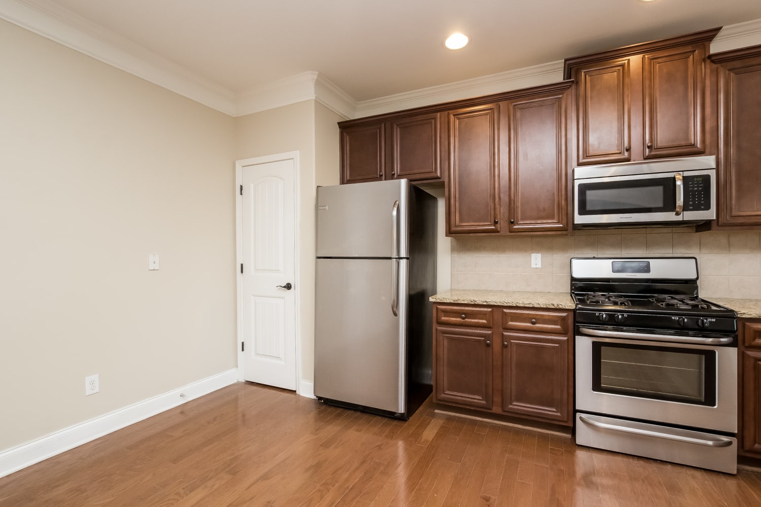3827 Lake Haven Way, Atlanta photo 6