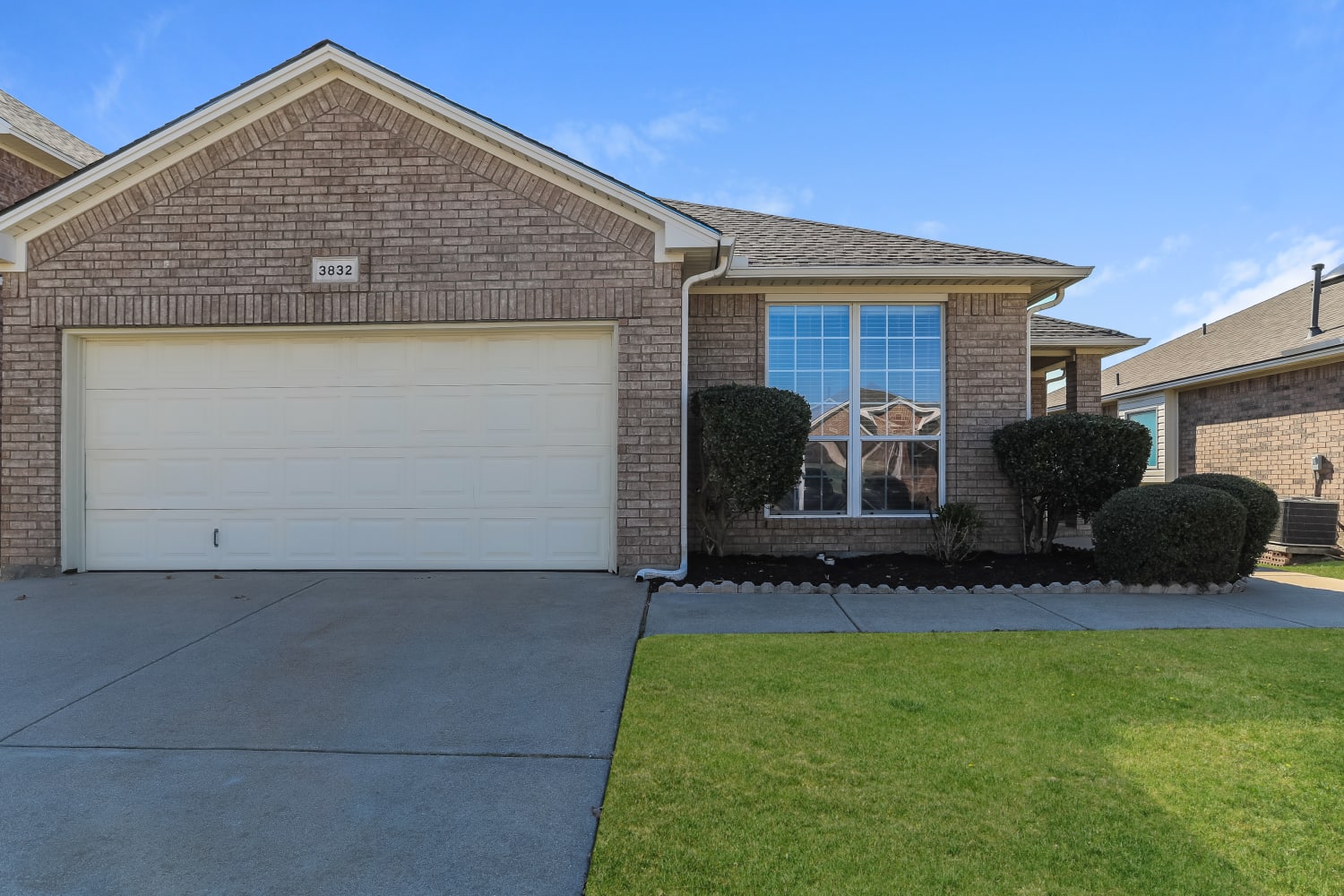 3832 Brandywine Ln, Fort Worth photo 1